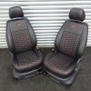 eZee Stoelbekleding Volkswagen Caddy MK3,MK4 Zwart Hexagon rood stiksel (voorraadmodel)